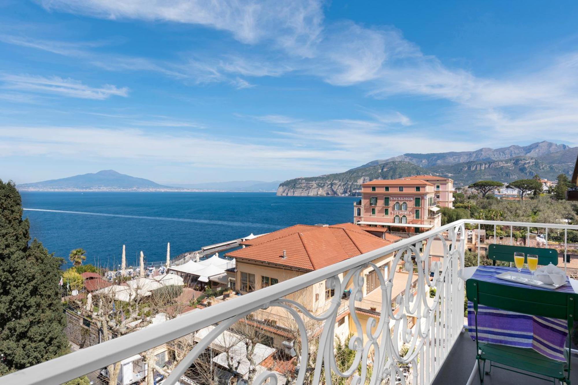 Al Centro Suites Sorrento Buitenkant foto