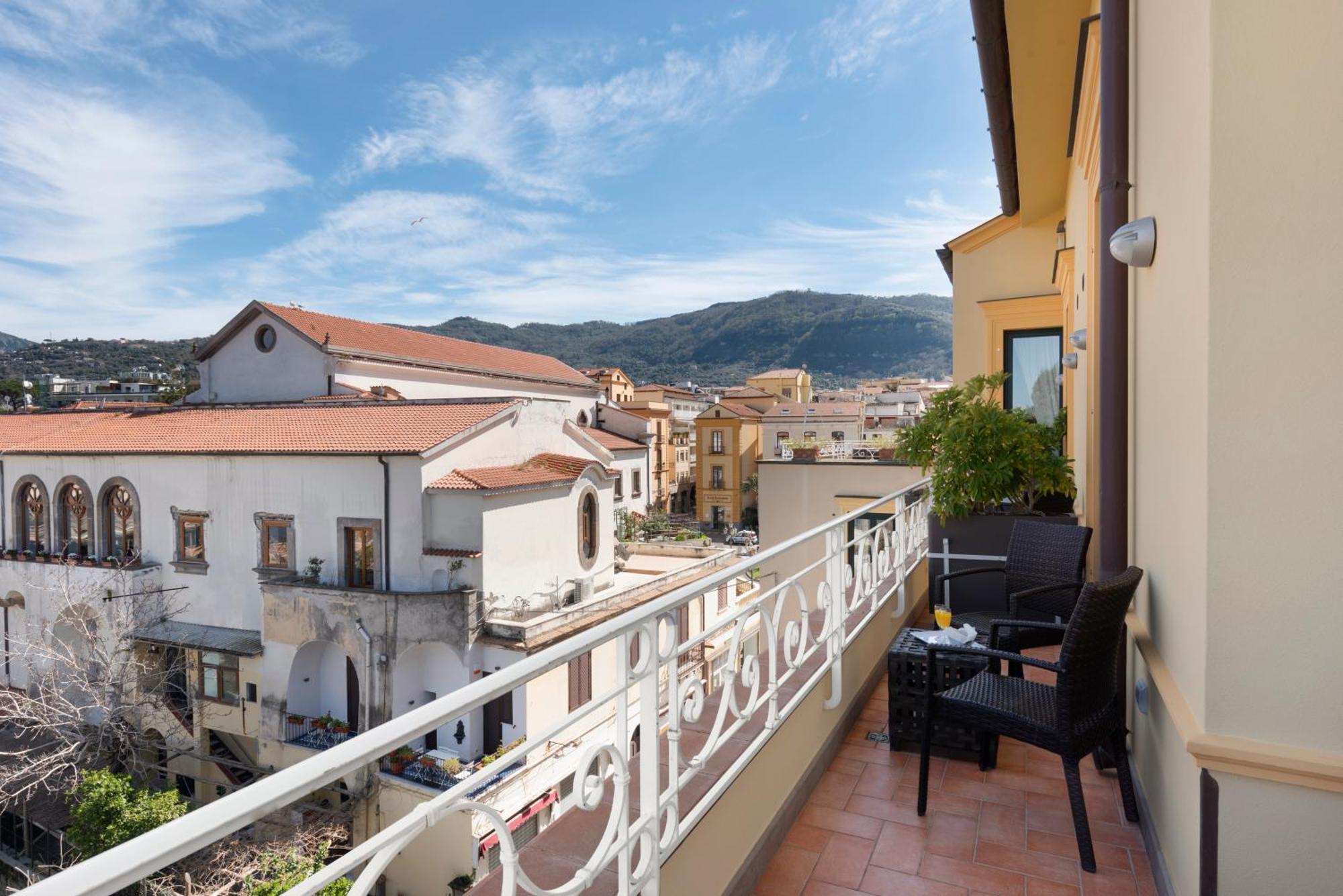 Al Centro Suites Sorrento Buitenkant foto
