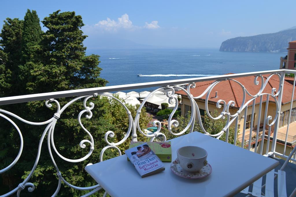 Al Centro Suites Sorrento Buitenkant foto