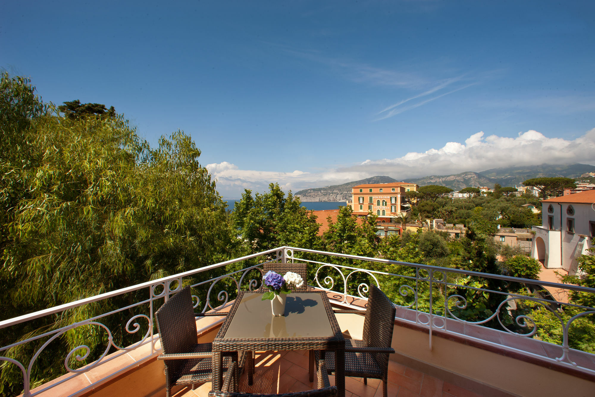 Al Centro Suites Sorrento Buitenkant foto